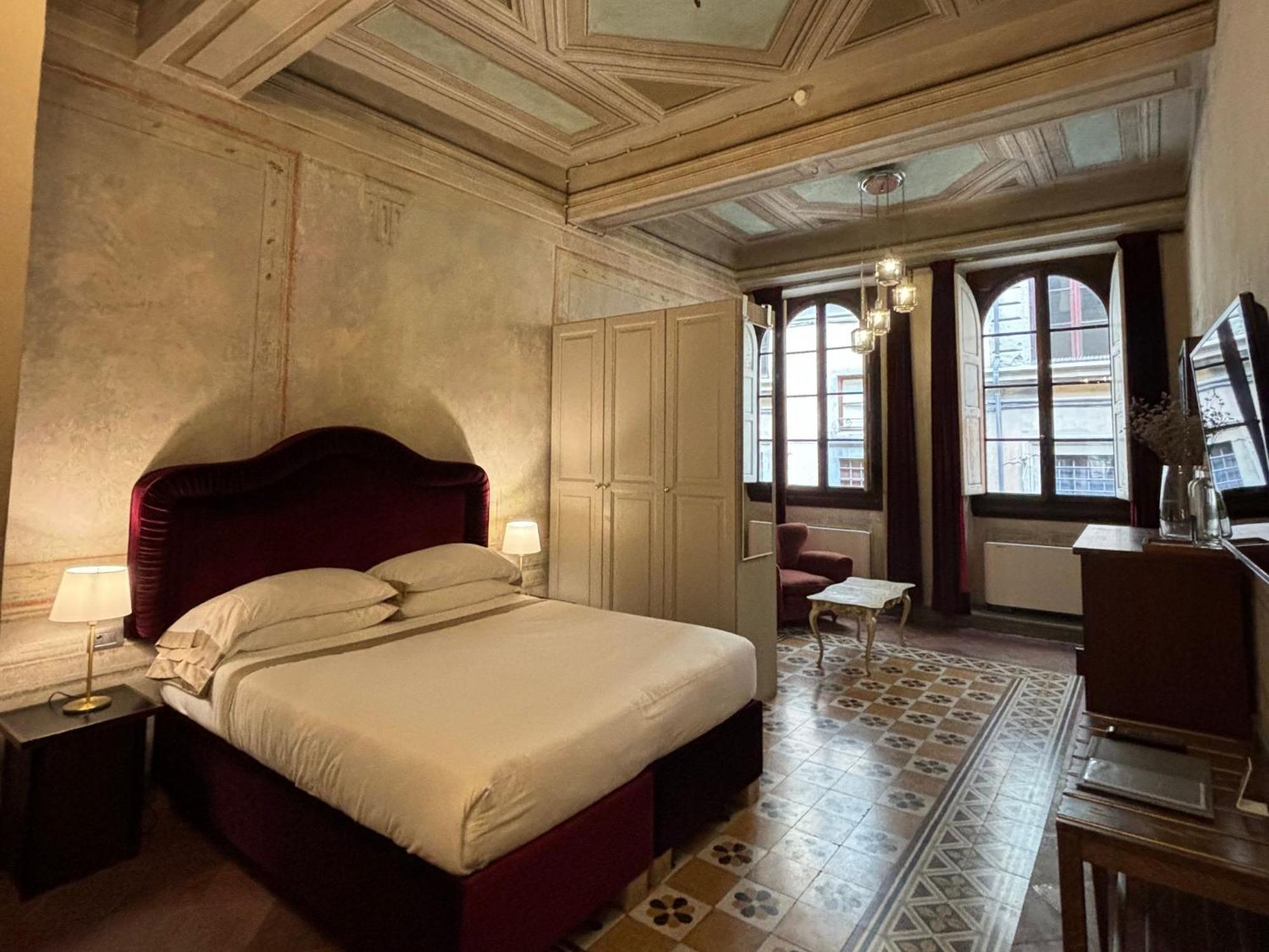 Numa Palazzo San Niccolo Apartahotel 4*